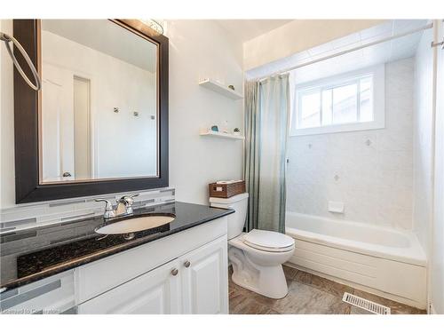 191 Williamson Drive, Caledonia, ON - Indoor Photo Showing Bathroom