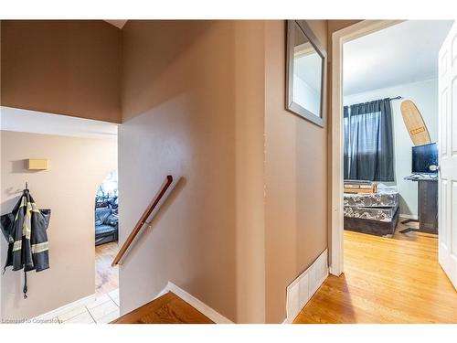 39 Morgan Road, Hamilton, ON - Indoor Photo Showing Other Room