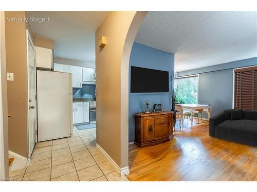 39 Morgan Road, Hamilton, ON - Indoor