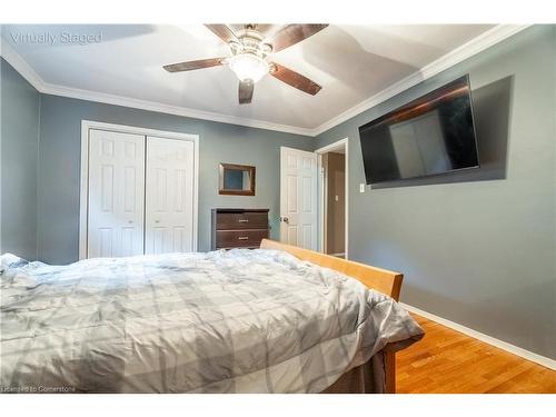 39 Morgan Road, Hamilton, ON - Indoor Photo Showing Bedroom