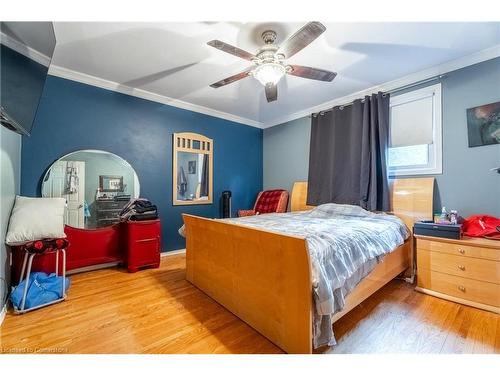 39 Morgan Road, Hamilton, ON - Indoor Photo Showing Bedroom