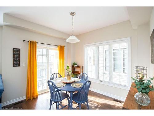 57-377 Glancaster Road, Ancaster, ON - Indoor Photo Showing Dining Room