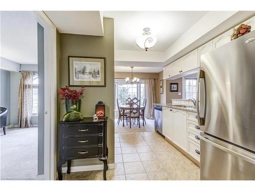 A402-216 Plains Road W, Burlington, ON - Indoor Photo Showing Kitchen