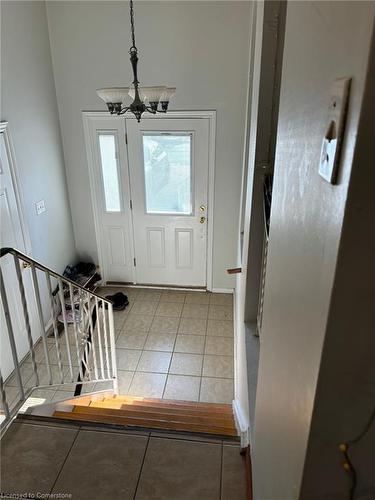 3 Delawana Drive, Hamilton, ON - Indoor Photo Showing Other Room