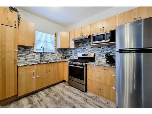 67 Tragina Avenue S, Hamilton, ON - Indoor Photo Showing Kitchen