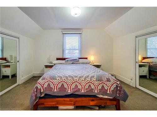 67 Tragina Avenue S, Hamilton, ON - Indoor Photo Showing Bedroom