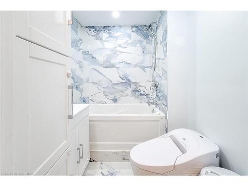 67 Tragina Avenue S, Hamilton, ON - Indoor Photo Showing Bathroom