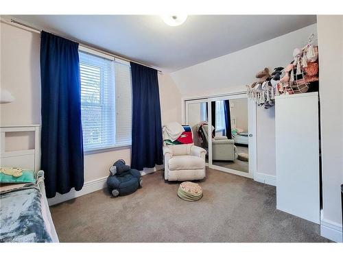 67 Tragina Avenue S, Hamilton, ON - Indoor Photo Showing Bedroom