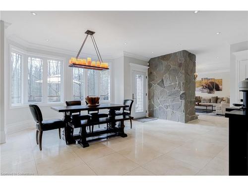 18 Elder Crescent, Ancaster, ON - Indoor Photo Showing Dining Room