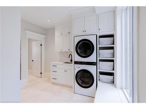 18 Elder Crescent, Ancaster, ON - Indoor Photo Showing Laundry Room