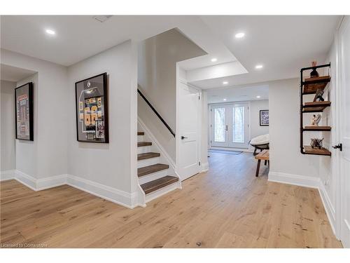 18 Elder Crescent, Ancaster, ON - Indoor Photo Showing Other Room