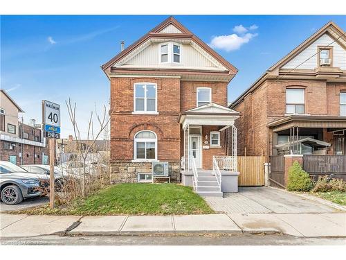 15 Arthur Street N, Hamilton, ON - Outdoor With Facade