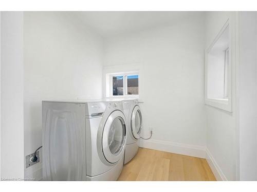 15 Arthur Street N, Hamilton, ON - Indoor Photo Showing Laundry Room