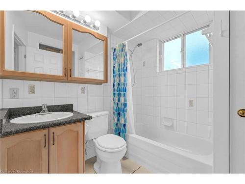 607-851 Queenston Road, Stoney Creek, ON - Indoor Photo Showing Bathroom