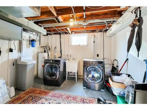 394 Lake Street, Grimsby, ON - Indoor Photo Showing Laundry Room