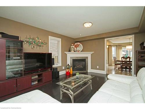 6502 Desanka Avenue, Niagara Falls, ON - Indoor Photo Showing Living Room With Fireplace