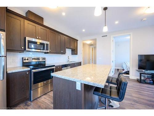 1017-118 King Street E, Hamilton, ON - Indoor Photo Showing Kitchen With Upgraded Kitchen