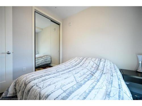 1017-118 King Street E, Hamilton, ON - Indoor Photo Showing Bedroom