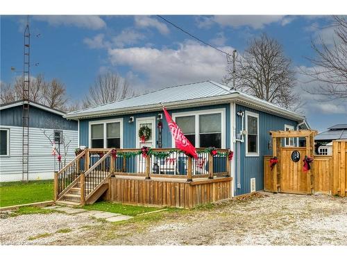 10 11Th Street, Selkirk, ON - Outdoor With Deck Patio Veranda