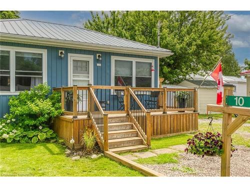 10 11Th Street, Selkirk, ON - Outdoor With Deck Patio Veranda