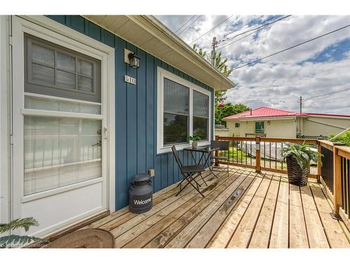 10 11Th Street, Selkirk, ON - Outdoor With Deck Patio Veranda With Exterior