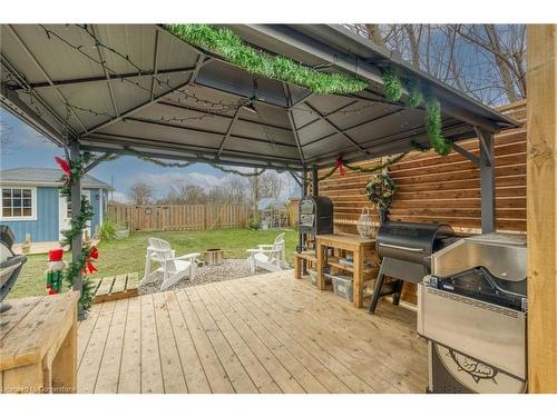 10 11Th Street, Selkirk, ON - Outdoor With Deck Patio Veranda With Exterior