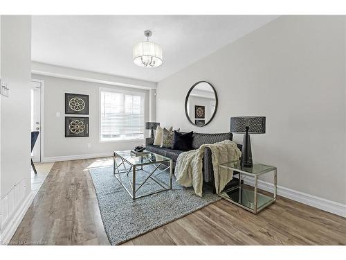 12-151 Green Road, Stoney Creek, ON - Indoor Photo Showing Living Room