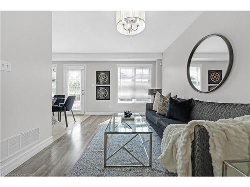 12-151 Green Road, Stoney Creek, ON - Indoor Photo Showing Living Room