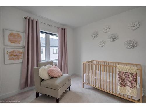 148 Whithorn Crescent, Caledonia, ON - Indoor Photo Showing Bedroom