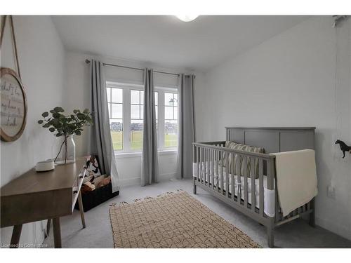 148 Whithorn Crescent, Caledonia, ON - Indoor Photo Showing Bedroom