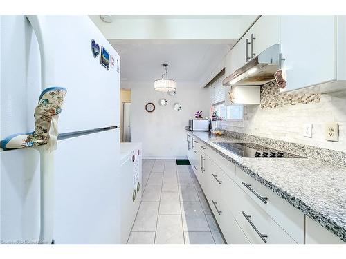 160 Bendamere Avenue, Hamilton, ON - Indoor Photo Showing Kitchen