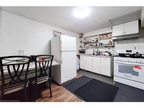 160 Bendamere Avenue, Hamilton, ON - Indoor Photo Showing Kitchen