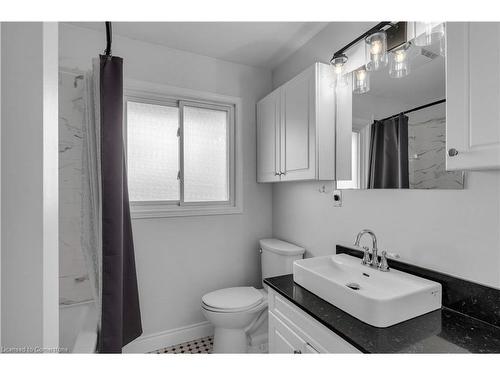 4791 Bellrock Road, Verona, ON - Indoor Photo Showing Bathroom