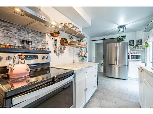 51 Leggett Crescent, Hamilton, ON - Indoor Photo Showing Kitchen