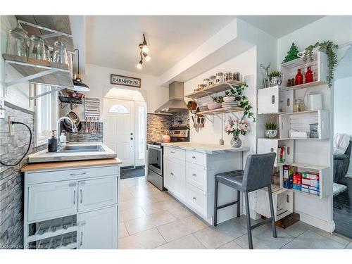 51 Leggett Crescent, Hamilton, ON - Indoor Photo Showing Kitchen