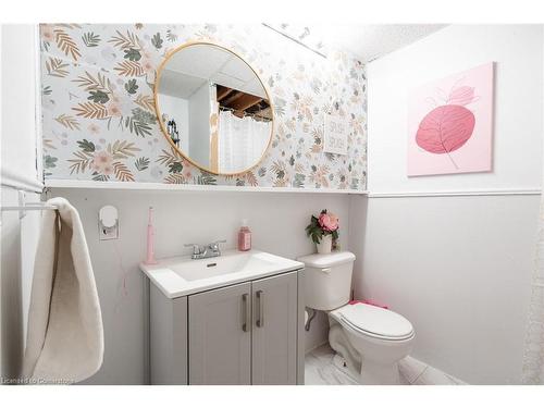 51 Leggett Crescent, Hamilton, ON - Indoor Photo Showing Bathroom