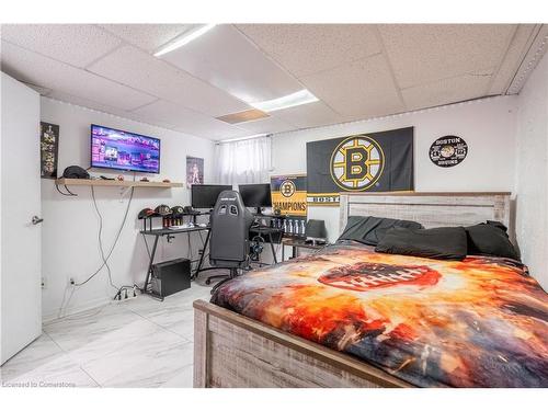 51 Leggett Crescent, Hamilton, ON - Indoor Photo Showing Bedroom