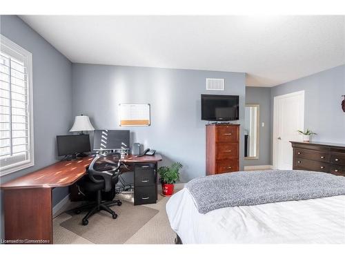 135 Kinsman Drive, Binbrook, ON - Indoor Photo Showing Other Room