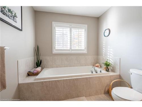 135 Kinsman Drive, Binbrook, ON - Indoor Photo Showing Bathroom