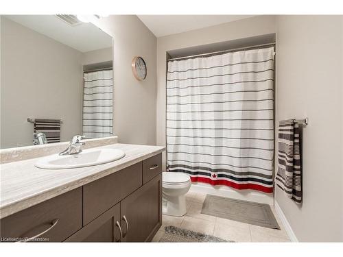 135 Kinsman Drive, Binbrook, ON - Indoor Photo Showing Bathroom