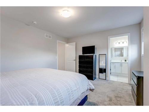 41 Corbin Street, St. Catharines, ON - Indoor Photo Showing Bedroom