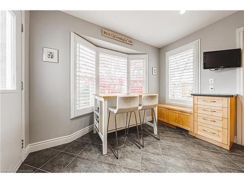 145 Dragoon Drive, Hamilton, ON - Indoor Photo Showing Dining Room