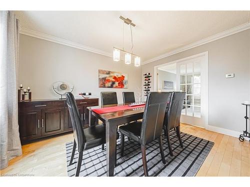 145 Dragoon Drive, Hamilton, ON - Indoor Photo Showing Dining Room