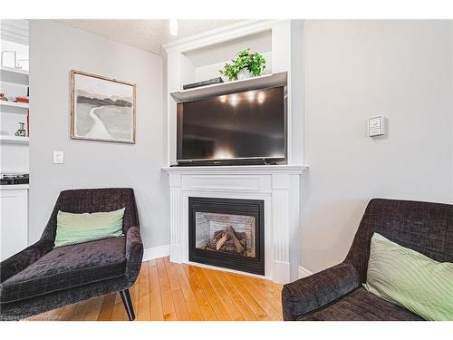 145 Dragoon Drive, Hamilton, ON - Indoor Photo Showing Living Room With Fireplace