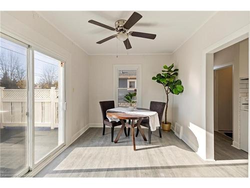 4599 Fourth Avenue, Niagara Falls, ON - Indoor Photo Showing Dining Room