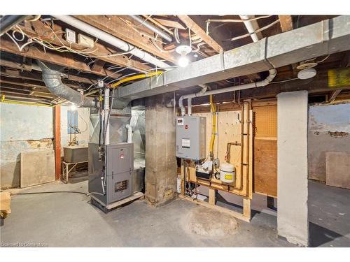 4599 Fourth Avenue, Niagara Falls, ON - Indoor Photo Showing Basement