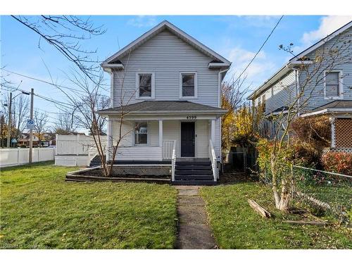 4599 Fourth Avenue, Niagara Falls, ON - Outdoor With Deck Patio Veranda