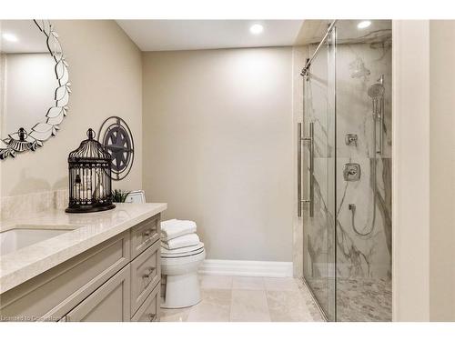 606-2060 Lakeshore Road, Burlington, ON - Indoor Photo Showing Bathroom