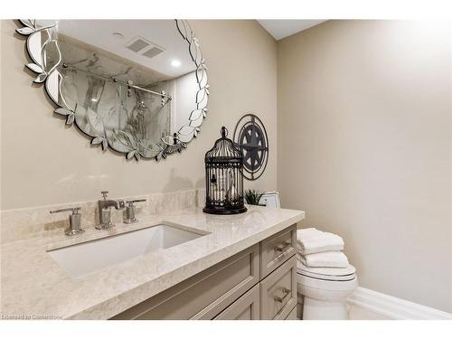 606-2060 Lakeshore Road, Burlington, ON - Indoor Photo Showing Bathroom