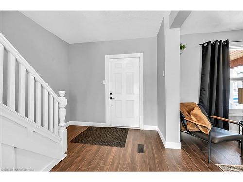 14 Keith Street, Hamilton, ON - Indoor Photo Showing Other Room